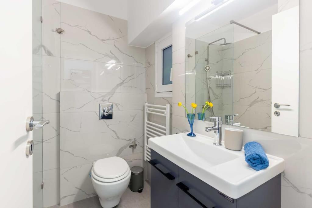 A Newly Fully Renovated Studio Aten Exteriör bild